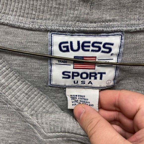 Rare Guess Sport Vintage V-Neck Mens size Large - Picture 4 of 4